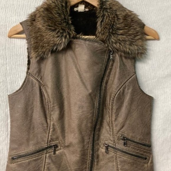 Faux Leather Fur Vest S - Picture 5 of 14